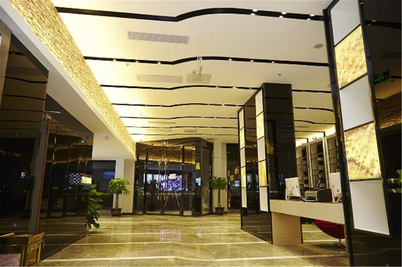 Lavande Hotel Baogang Avenue Guangbai Xinyi Branch قوانغتشو المظهر الخارجي الصورة