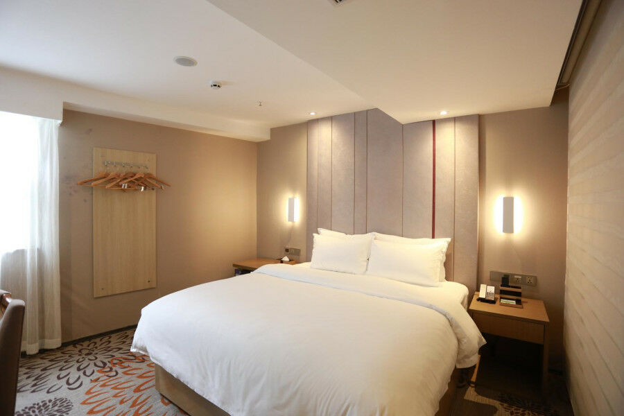 Lavande Hotel Baogang Avenue Guangbai Xinyi Branch قوانغتشو المظهر الخارجي الصورة