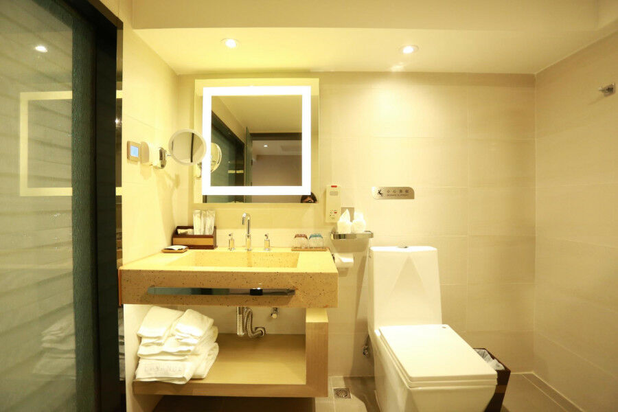 Lavande Hotel Baogang Avenue Guangbai Xinyi Branch قوانغتشو المظهر الخارجي الصورة