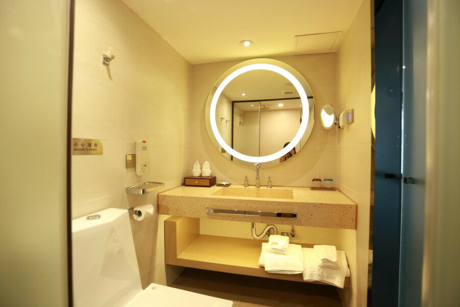 Lavande Hotel Baogang Avenue Guangbai Xinyi Branch قوانغتشو المظهر الخارجي الصورة